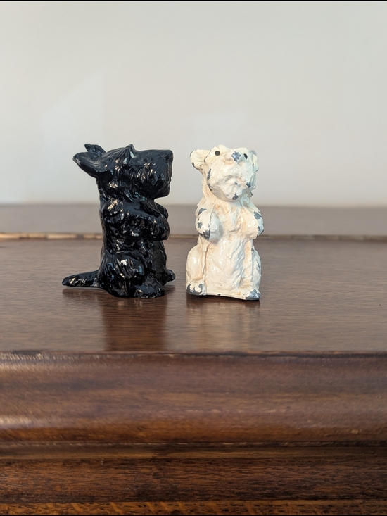 Other - Cast Iron Scottie Dog Salt and Pepper Shakers Black White Terrier